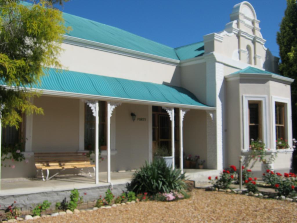Отель Ladismith Manor Экстерьер фото